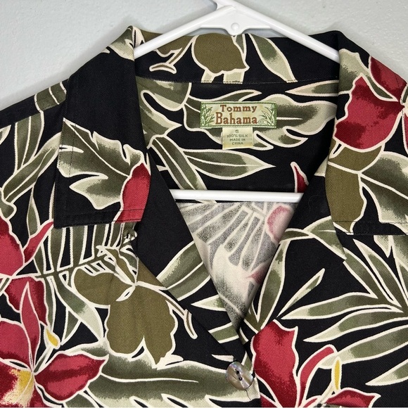 Tommy Bahama 100% Silk Button Up Shirt Short Sleeve Sz S Beach Resort Cruise - Picture 5 of 12